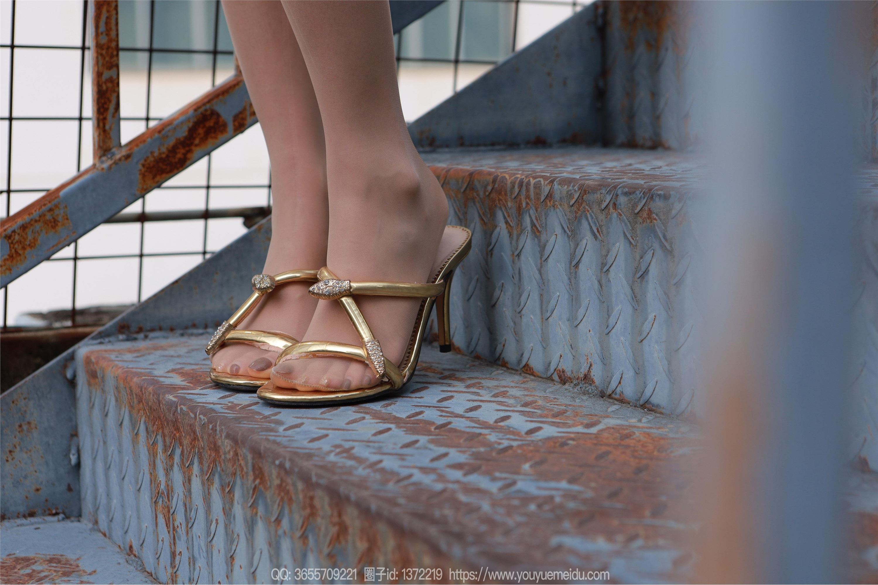 IESS异思趣向  2024.11.08 丝享家 1893 婉萍《蓝色短裙（上）》